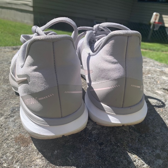 Nike TR8 running shoes - Picture 4 of 8